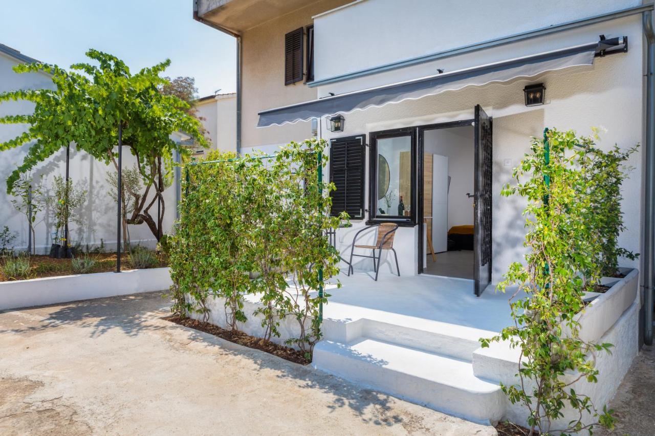 3 Minutes From The Beach: Lovely Studio Apartment PUY Exterior foto